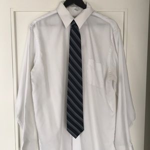 Like New! 100% Silk Tie Calvin Klein - Blue & Black